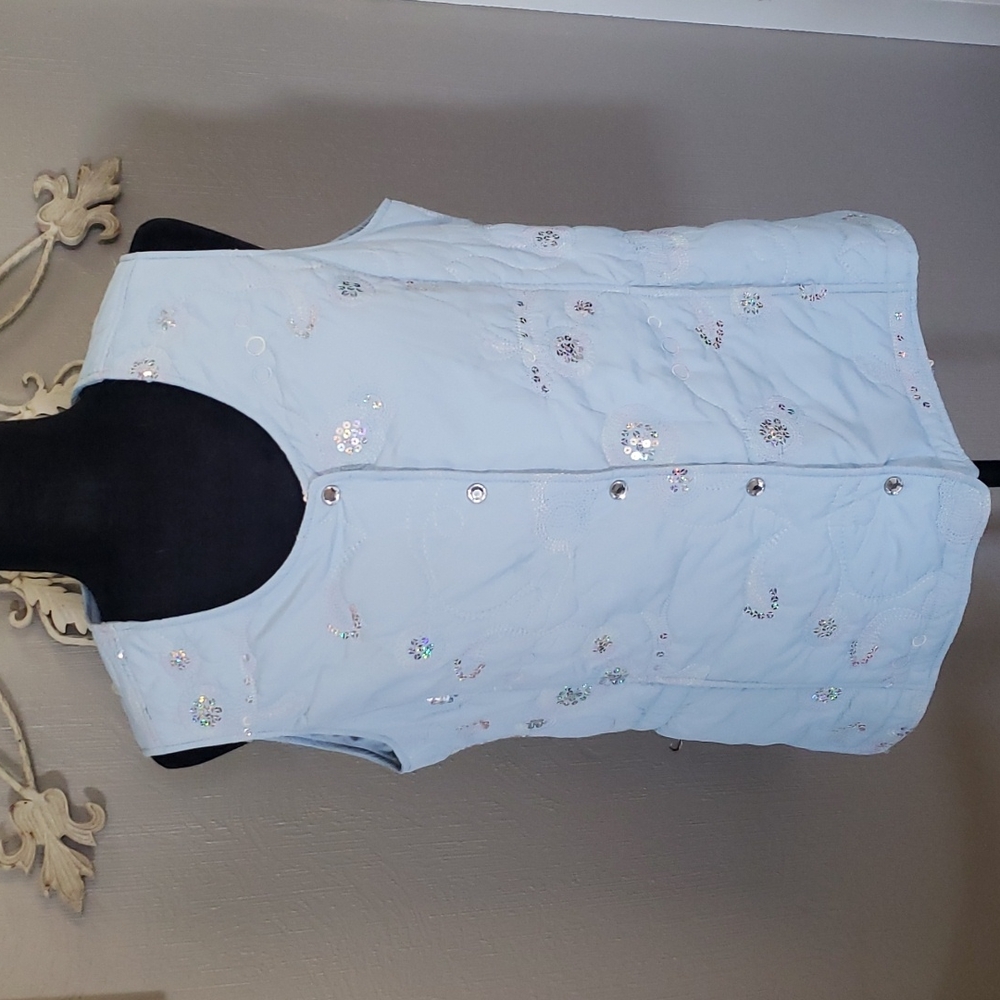EUC Ariat sequin and embroidered vest